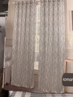 Set Of 2 New Curtains 