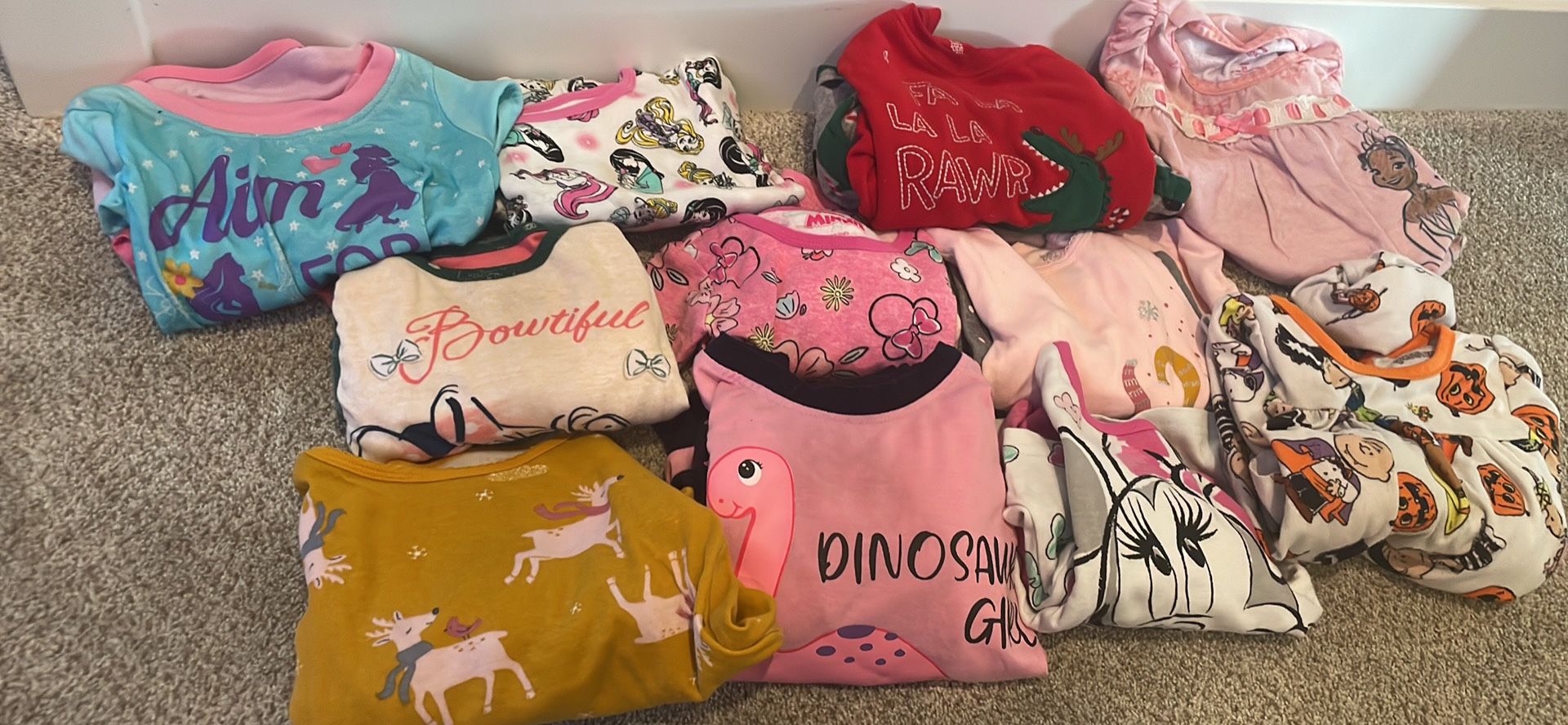 Girl Size 3T Pjs