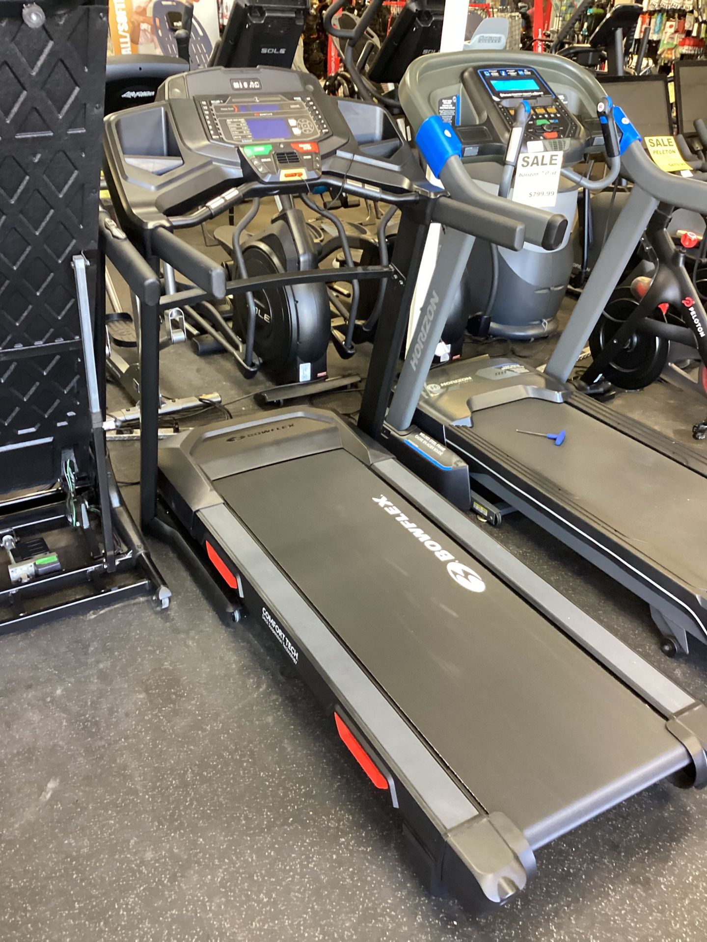 BowFlex BXT8J Treadmill With ONLY 2 Hours Of Use Includes Warranty