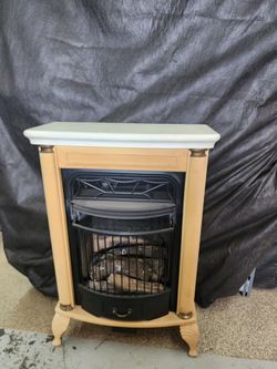 Vintage 2004 Charmglow Freestanding Ventless Gas Fireplace Stove