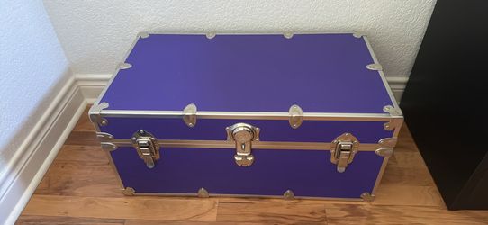 Pottery Barn Teens Dorm Trunk