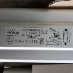 NEW OEM AUDI Q8/RSQ8 Roof Rack Cross Bars  Part # 4M8.860.019