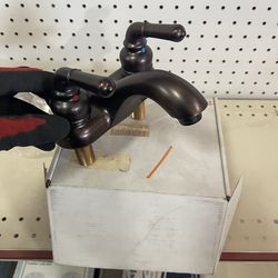 Lasalle Bristol oil rubbed bronze lav￼ faucet