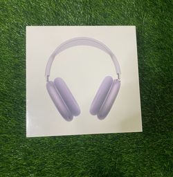 AirPod pro maxes
