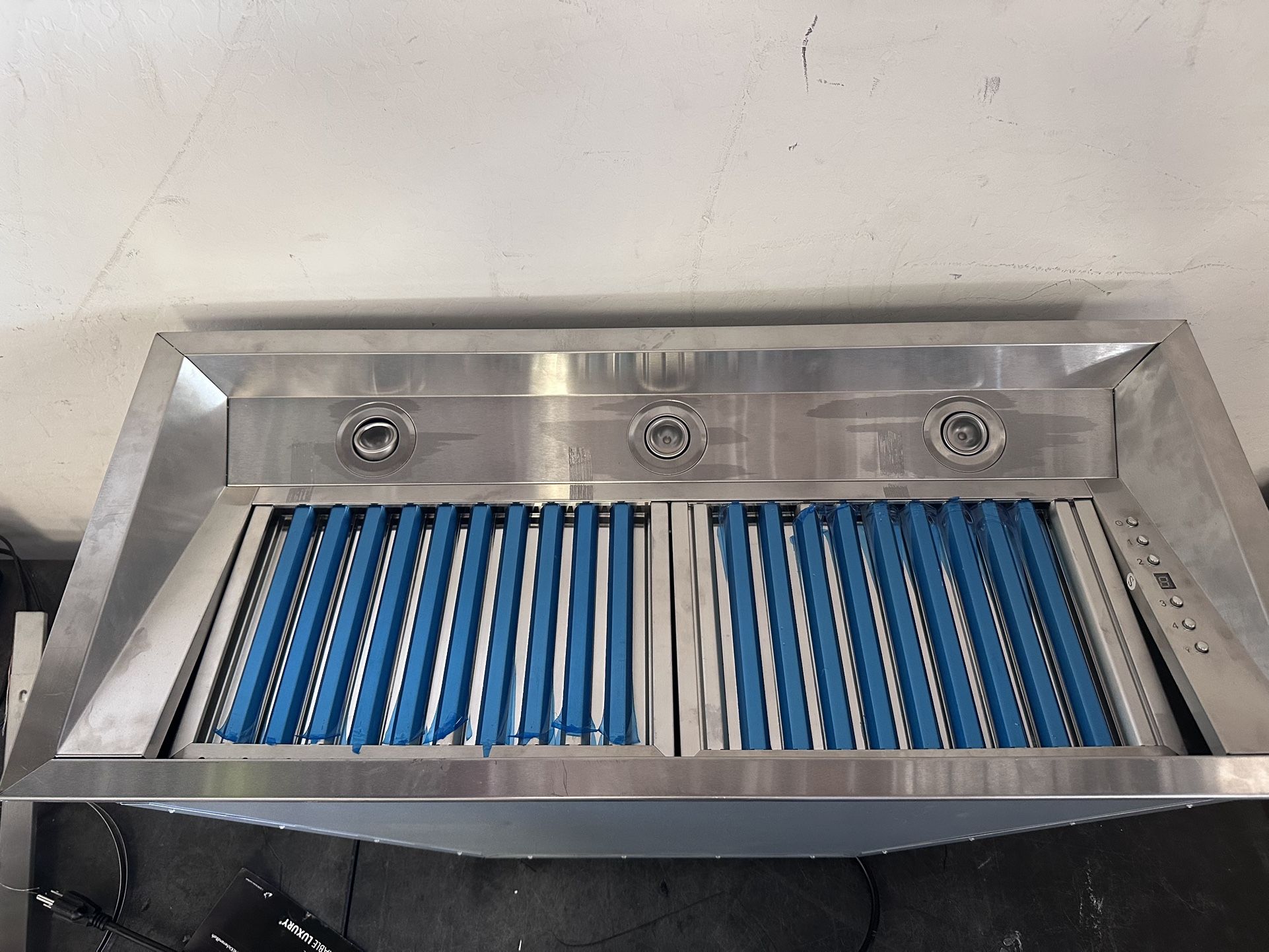 ZLINE 34in Stainless Steel Range Hood Insert Powerful LED 695-34