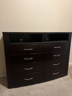 Dresser Set