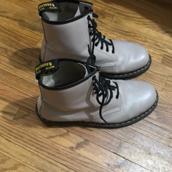 Dr Marten Boots (11M) Fit Like 11 And A Half. 