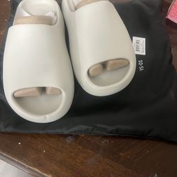 Yeezy Slides From Yeezy Website 
