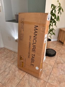 MANICURE TABLE