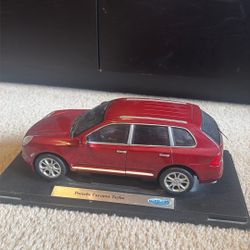 Toy Model Porsche Cayenne Turbo 
