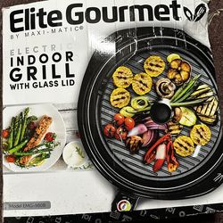 Electric indoor grill with glass lid