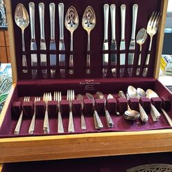 Deluxe silver plated set