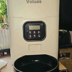 New Animal Machine Feeder Cat/Dog 