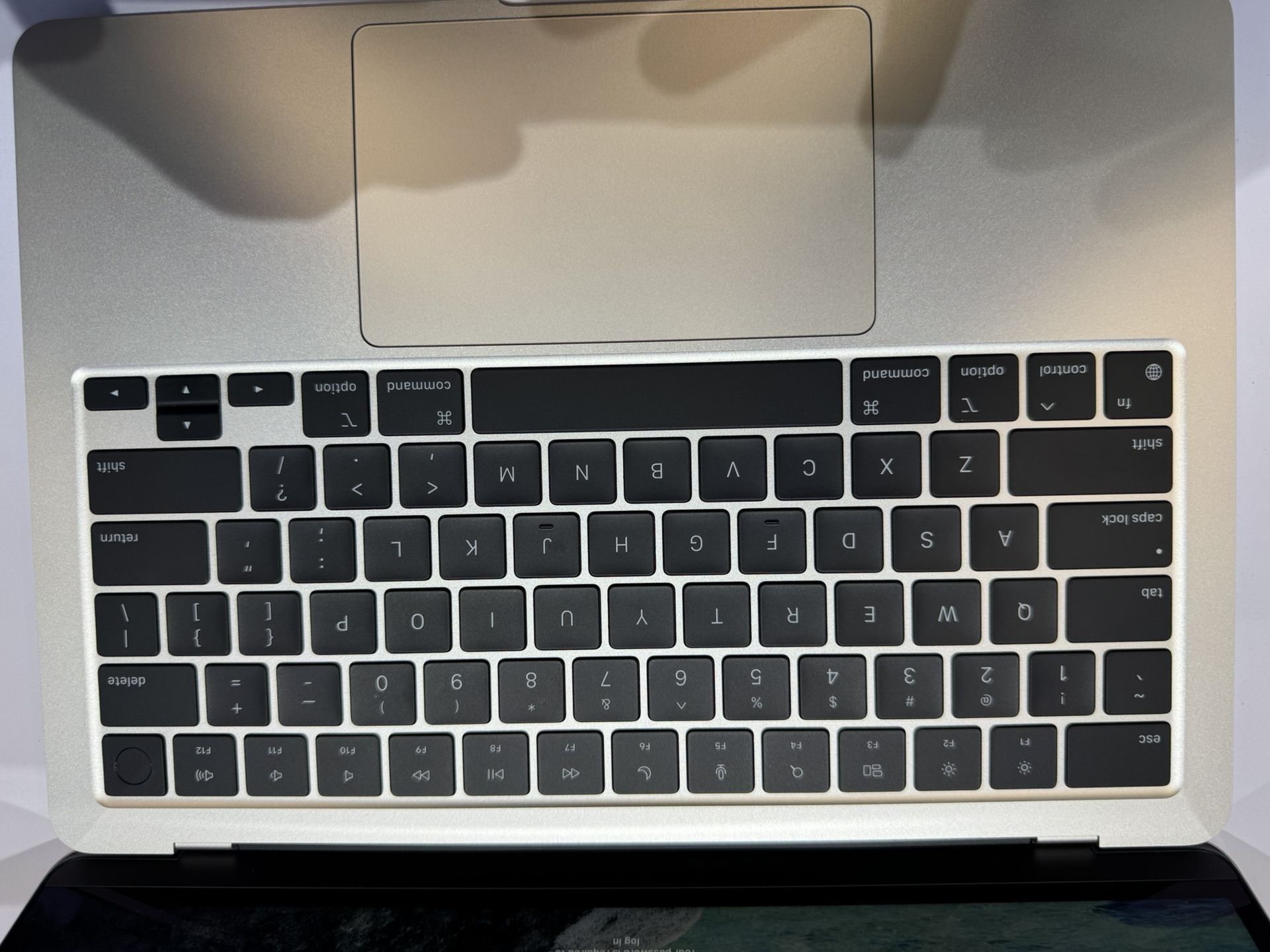 MacBook Air 2022 M2 8GB 256GB
