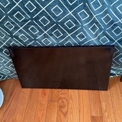 2 - 32 inch Samsung televisions.