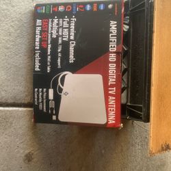 New Amplified   HD  Digital  TV  Antenna  