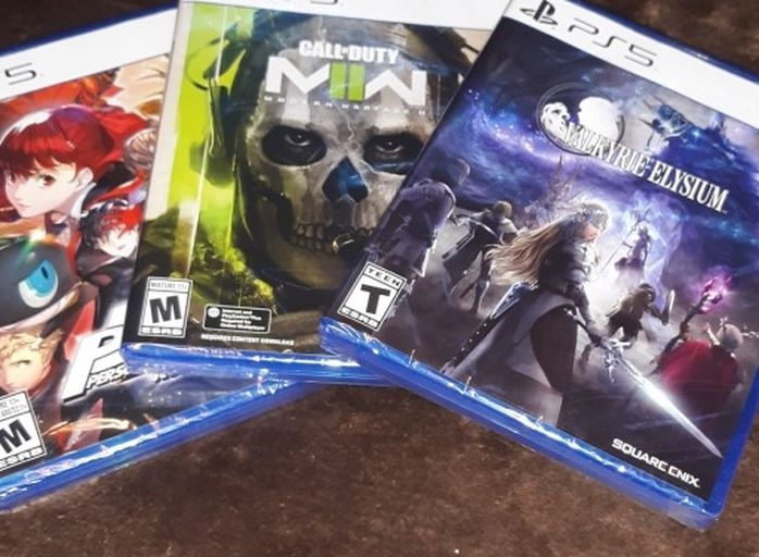 PS5 Game Bundle - COD 2/ Valkyrie/ Persona 5
