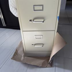Metal File Cabinet With Keys 