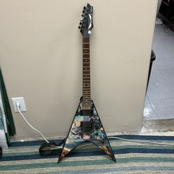 **Dean Dave Mustaine VMNTX Electric Guitar – Megadeth United Abominations Graphic**