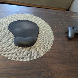 Black Mousepad With Wrist Rest Grip