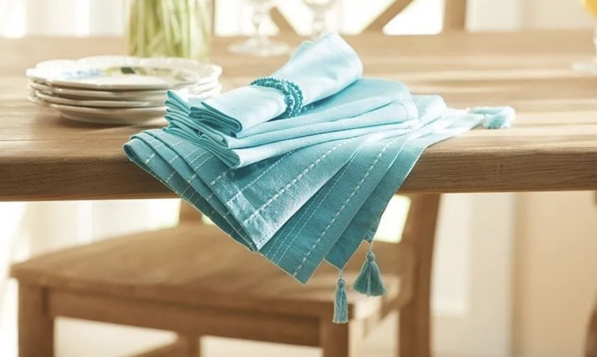 Princess House Aqua Table Runner (3482) And Aqua Napkins (4) (3483) / Mantel De Centro De Mesa Y Servilletas