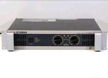 Yamaha P7000S P-Series power amplifier — 700W RMS x 2 at 8Ω — 950W x 2 at 4Ω
