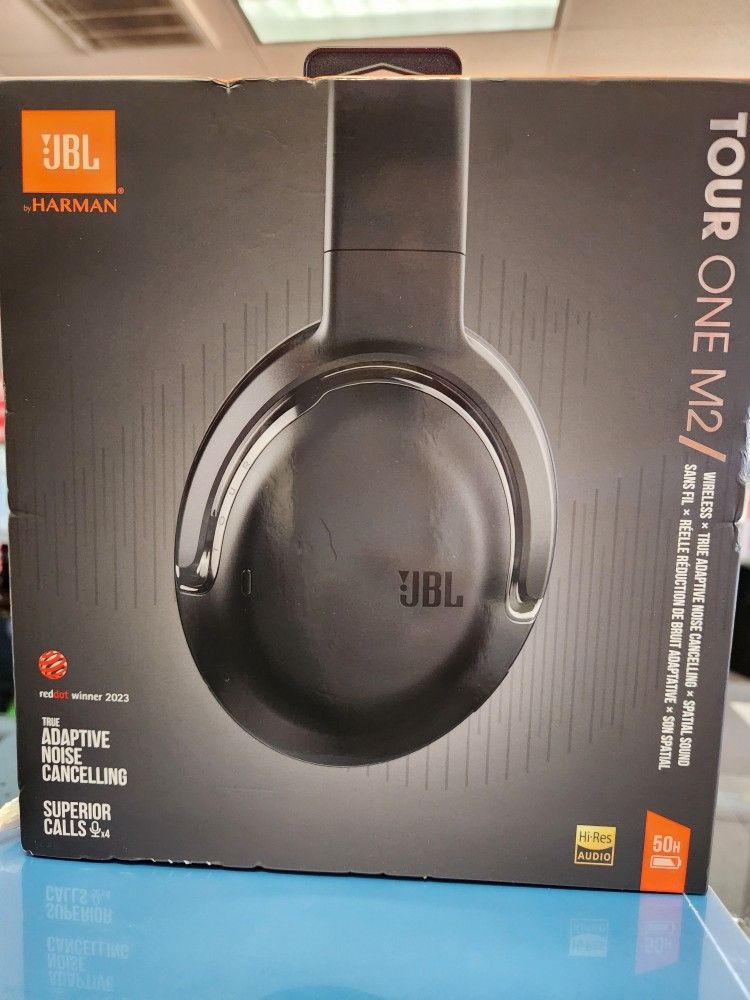 Jbl Tour One M2 True Adaptive Headphones.