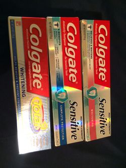 Colgate toothpaste set with 3