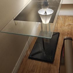 Free Side Glass Table 
