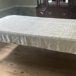 Cream Tablecloth & Matching Napkins 
