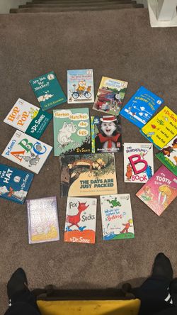 16 Dr. Suess books  hard back & 1 Calvin and Hobbes
