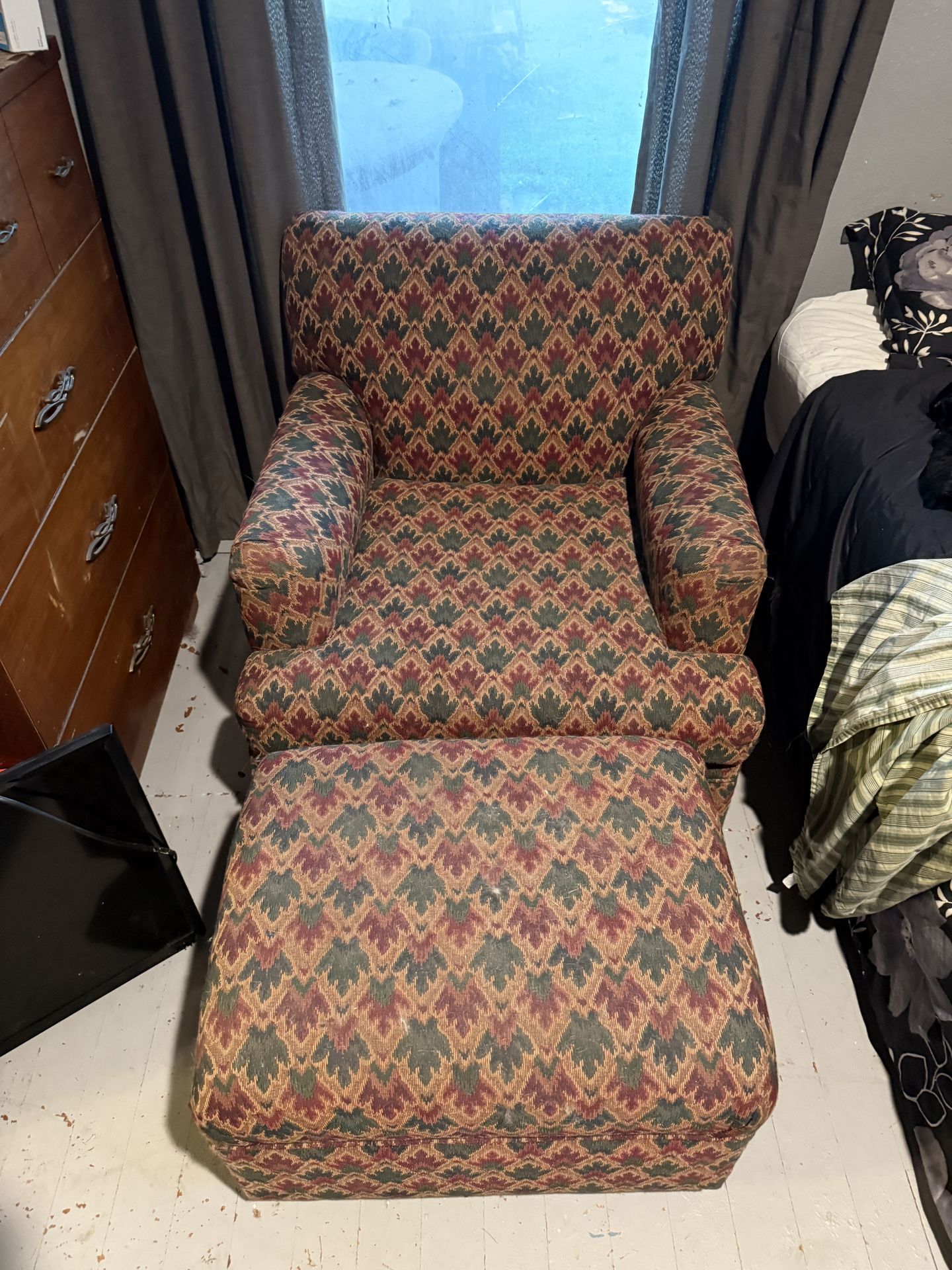 Arm Chair with Ottoman