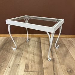 Mid century MCM Woodard wrought Iron & Glass Patio Side Table 24”x16”x17”h
