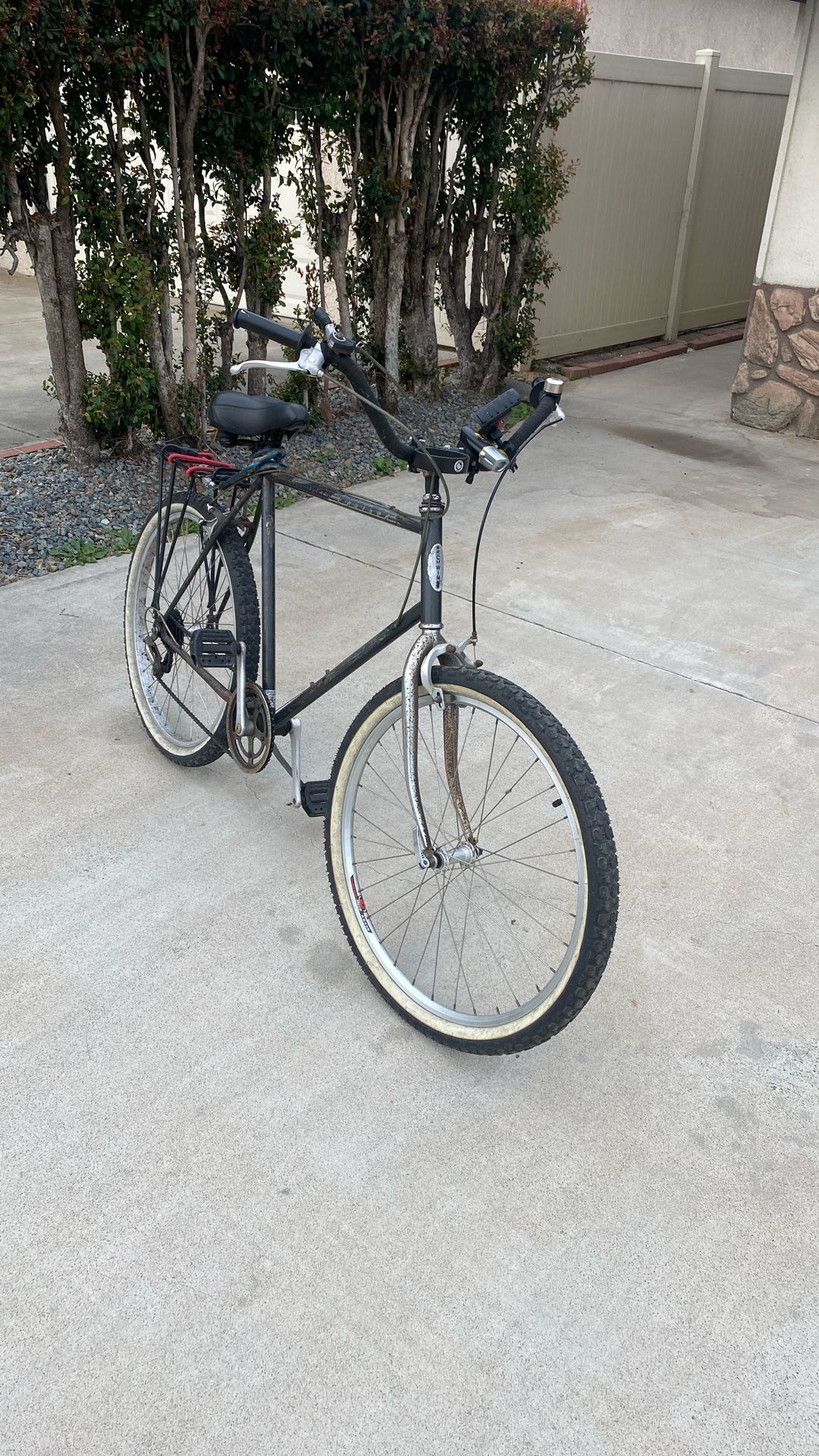 Classic 5-Speed Schwinn Beach Cruiser, Large Frame, Upgraded, Extras