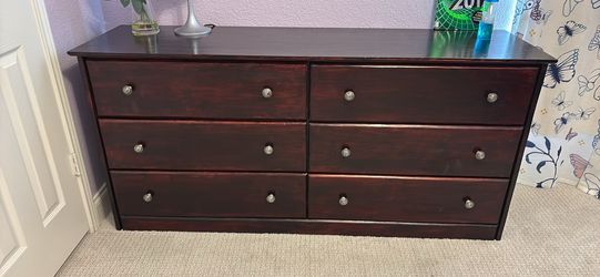 Dresser