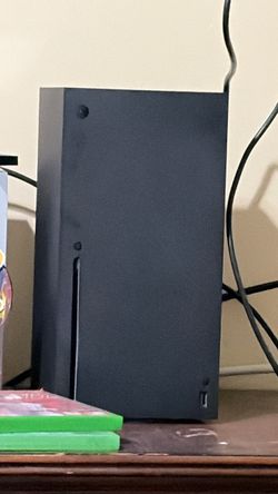 Xbox series X 1 TB with controller 440