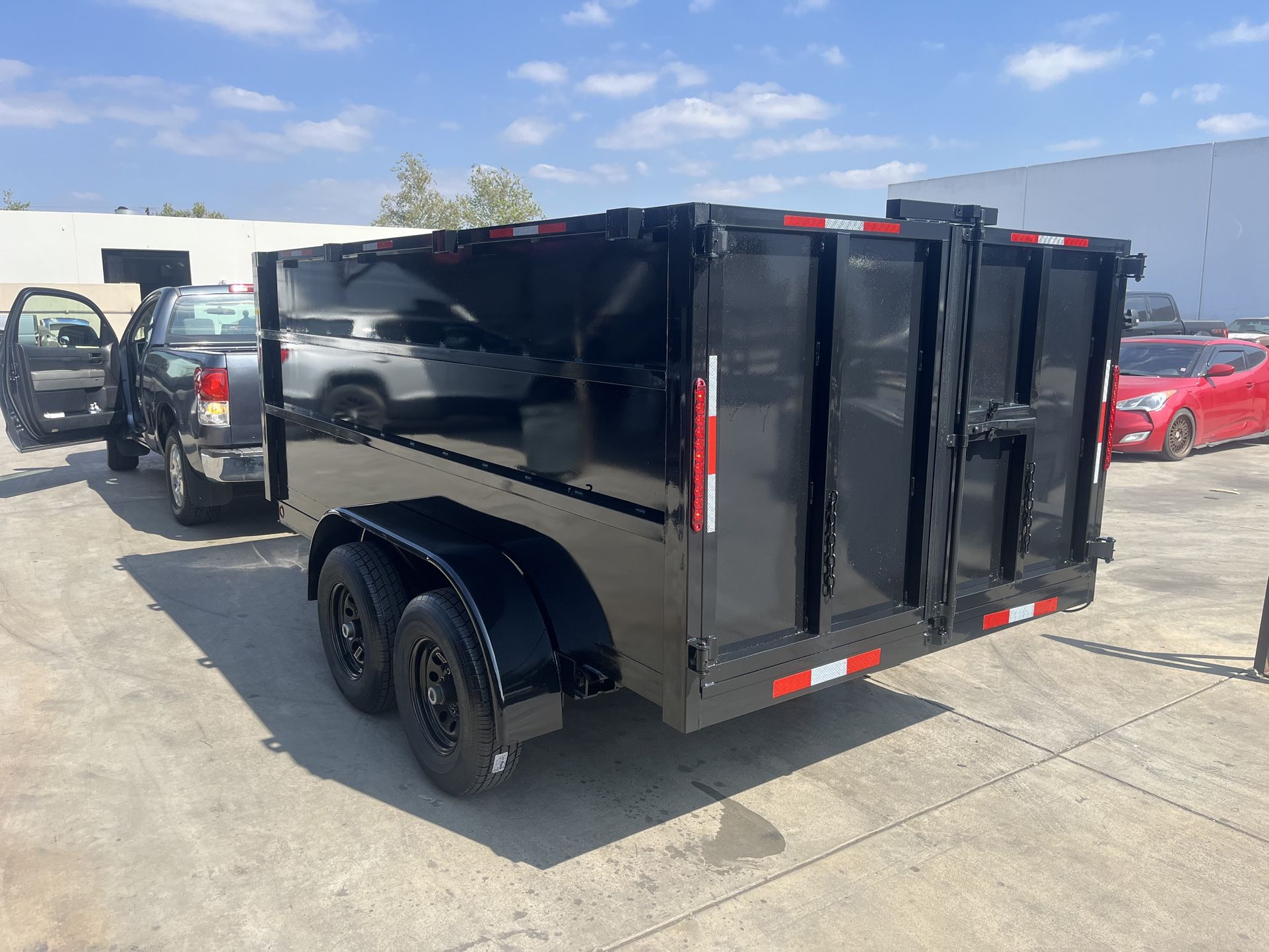 New Hydraulic Dump Trailer