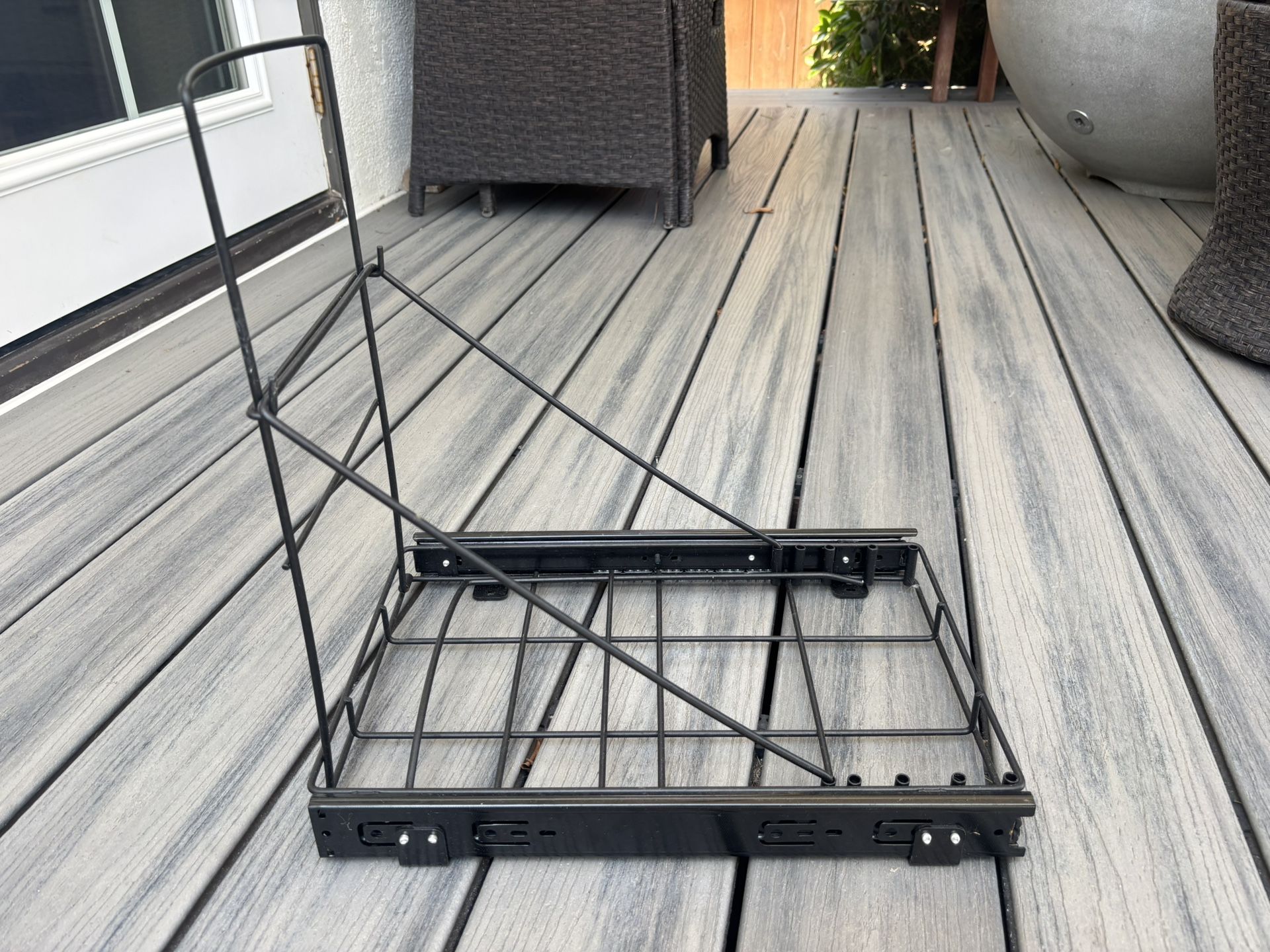 Cabinet Pull Out Trash Can Slider