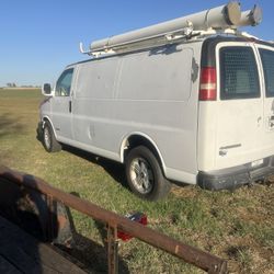 Chevy Van 2003. V6. Motor $ 4200 contact info removed) 