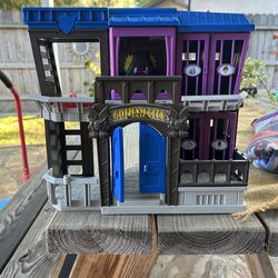Imaginext DC Super friends Gotham City Jail