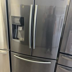 Black Stainless Steel Samsung Refrigerator 