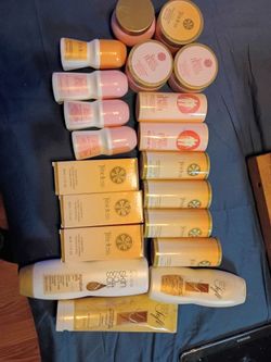 Lot of 20 pieces of avon