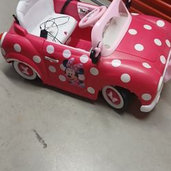 Minnie Mouse 6v Ride-on Car 
