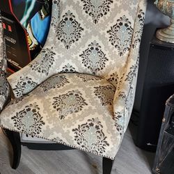 Accent Chairs/ Sillas De Acento