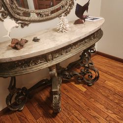 Entry Table And Mirror