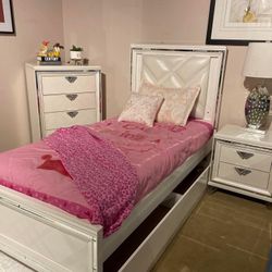 Twin Bedroom Set