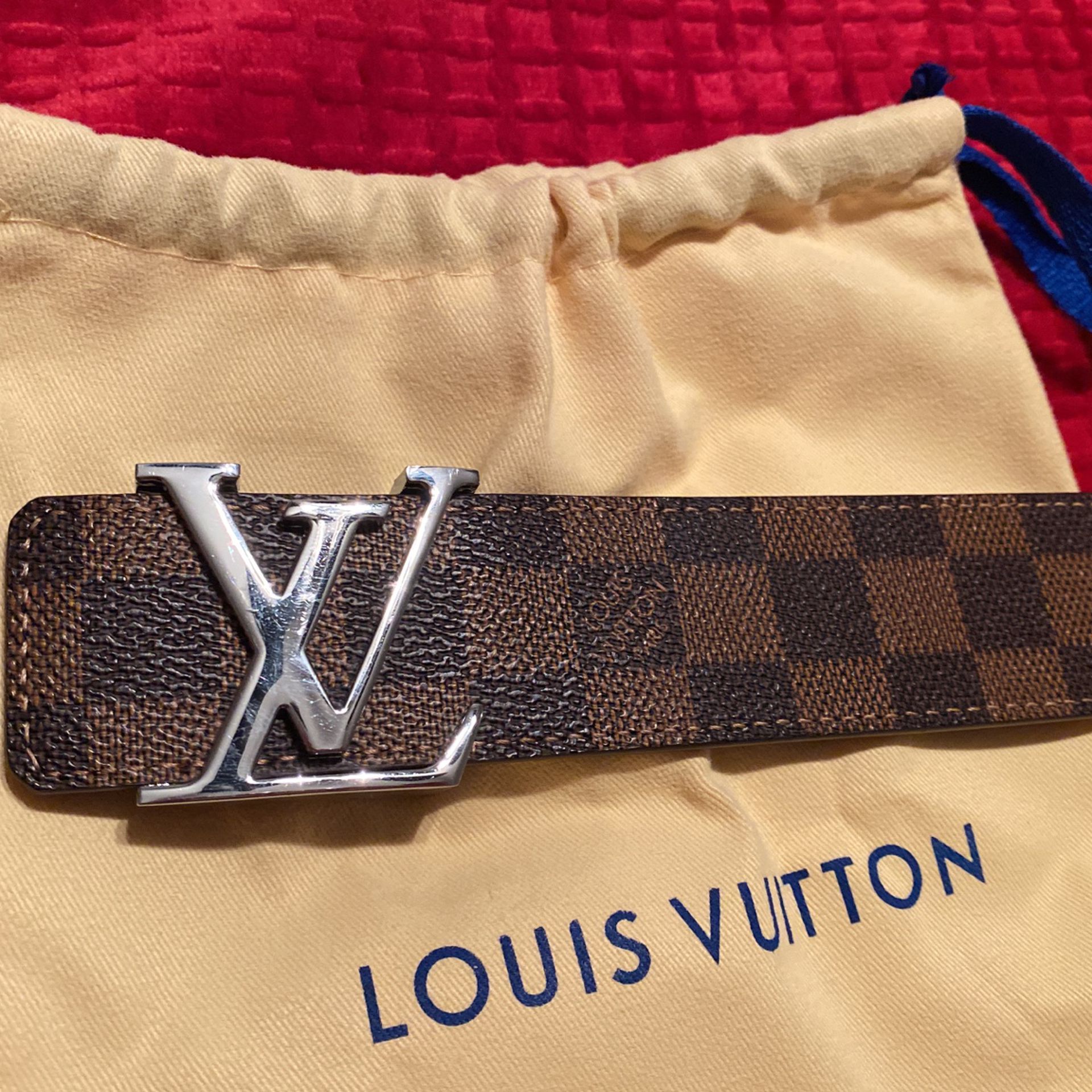 Louis Vuitton Red/Galet Leather Initiales Reversible Belt 90 CM at 1stDibs