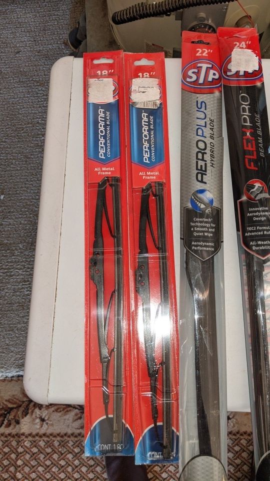 Windshield Wipers Size 18, 22,24