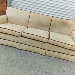 Vintage Mid-Century Modern Sofa with Pullout Bed / MCM Sleeper Sofa 

