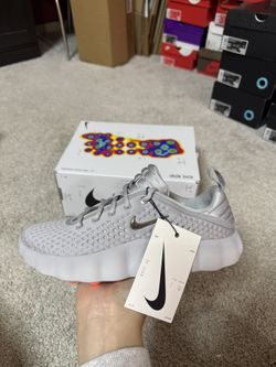 Nike Wmns Mind 002 'Light Smoke Grey' Size 7.5W